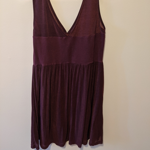 Burgundy H&M V-neck Dress - Picture 3 of 3